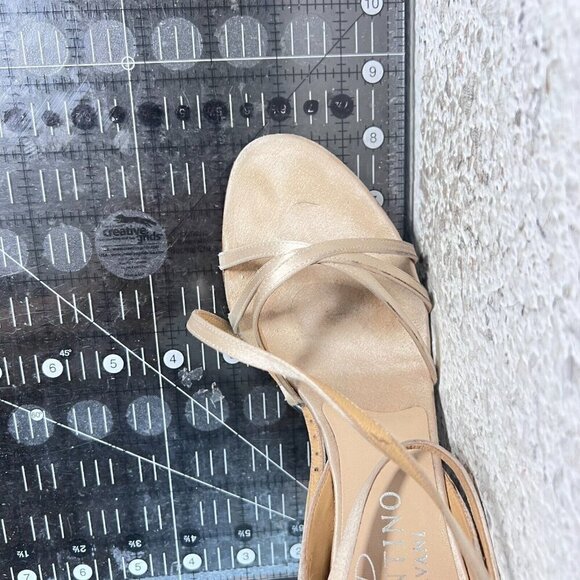 Valentino Garavani Women Size EU 36 US 6 Cream Leather Strappy Pump Heels - Picture 14 of 14